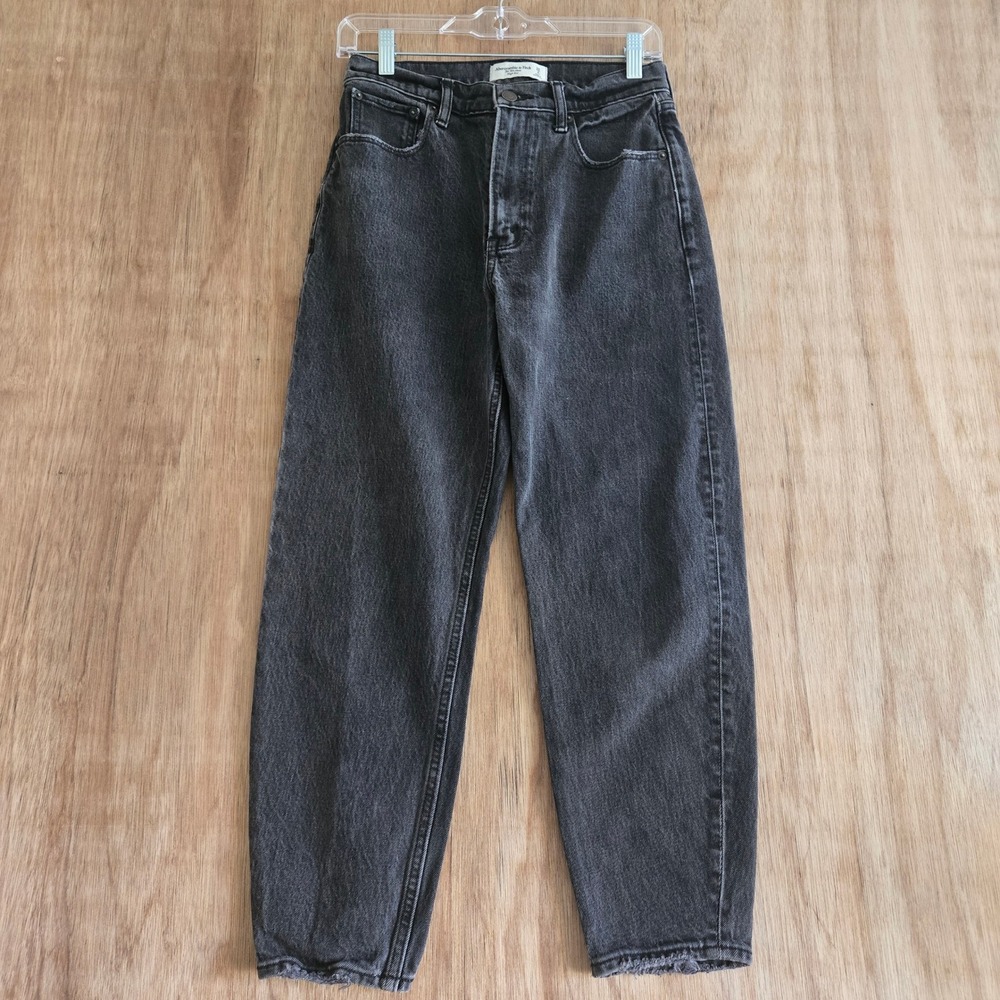 Abercrombie & Fitch The 80s Mom High Rise Jeans Washed Black 26 Short Distressed